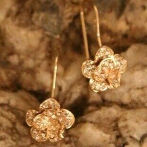 Gold Flower & Crystal Drop Earrings New!